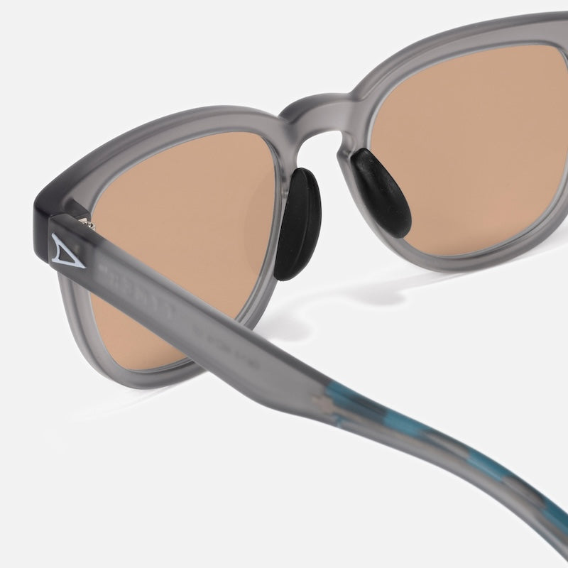 TYMER サングラス BLAKE (Matt Clear Gray2 / Light Brown) 商品画像 4