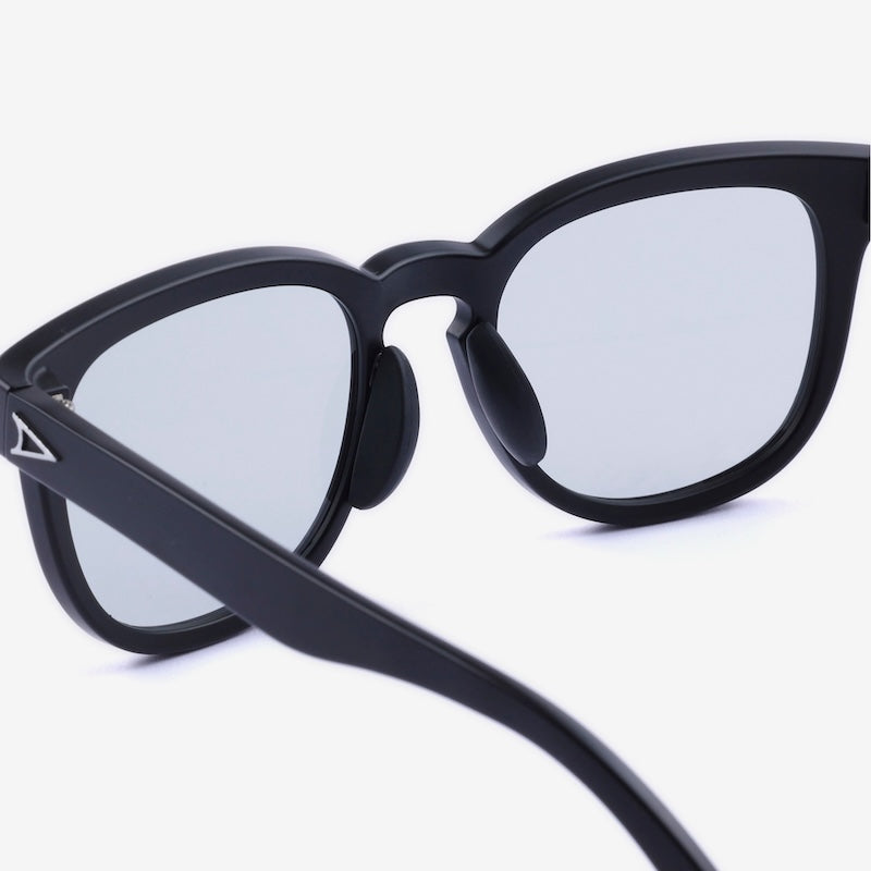 TYMER サングラス BLAKE (Matt Black / Photochromic Gray) 商品画像 5