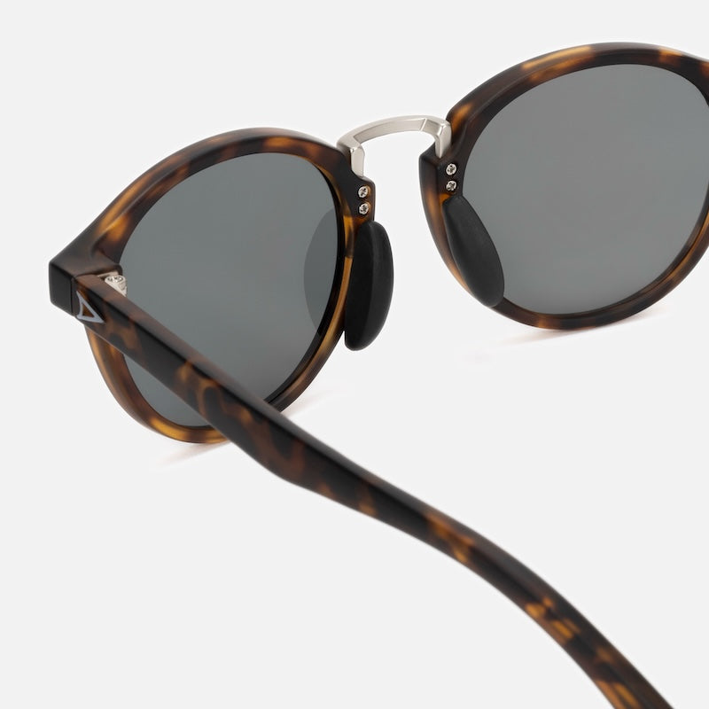 TYMER サングラス OLIVER (Tortoise / Gray Polarized) 商品画像 4