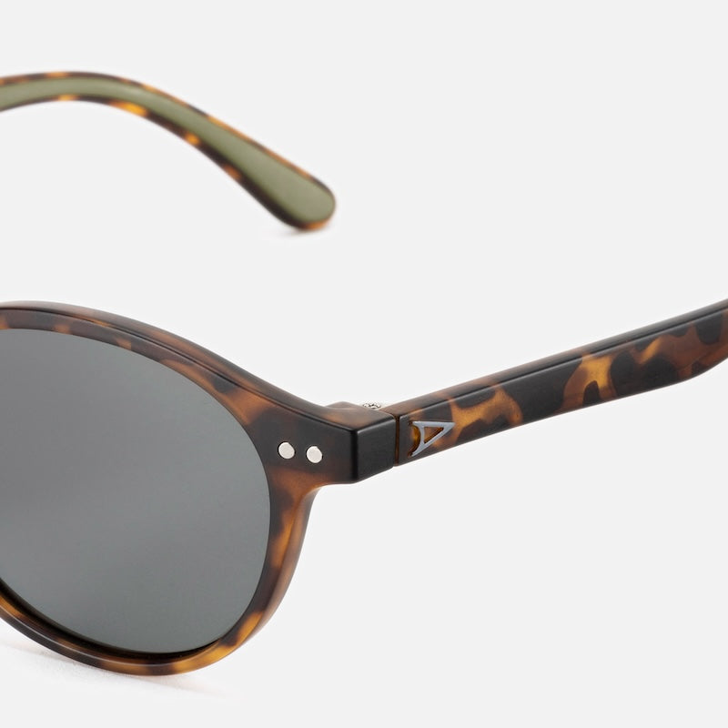 TYMER サングラス OLIVER (Tortoise / Gray Polarized) 商品画像 6