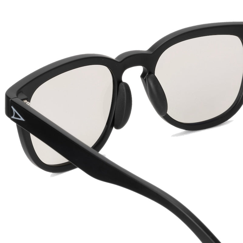 TYMER サングラス BLAKE (Matt Black / Photochromic Gray Polarized) 商品画像 クローズアップ 1