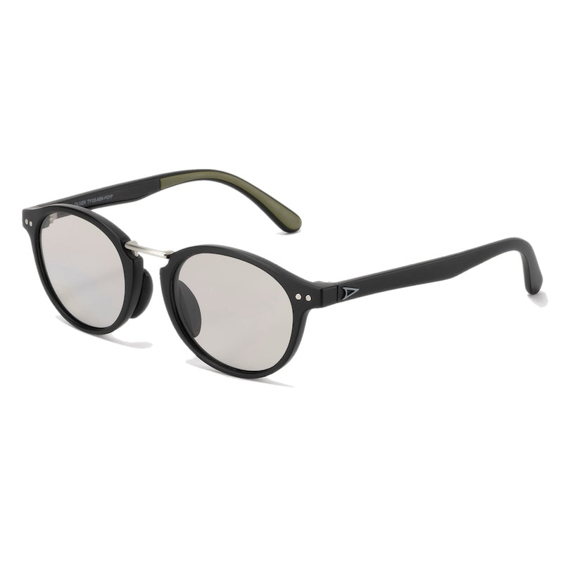 TYMER サングラス OLIVER (Matt Black / Photochromic Gray Polarized) 商品画像 斜め