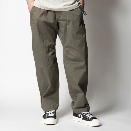 ROARK REVIVAL x GRAMICCI　パンツ　"WASHED COTTON ST TRAVEL PANTS - RELAX TAPERED"　(Army)