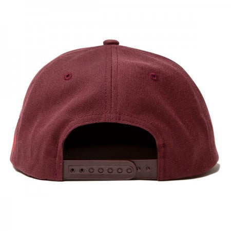 Deviluse　キャップ　"D SNAPBACK CAP"　(Maroon)