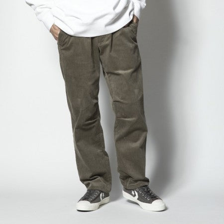 ROARK REVIVAL　パンツ　"CORDUROY ST NEW TRAVEL PANTS - RELAX TAPERED"　(Army)