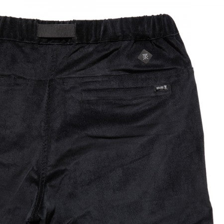 ROARK REVIVAL　パンツ　"FIREPROOF CORDUROY ST NEW TRAVEL PANTS - REGULAR FIT"　(Black)