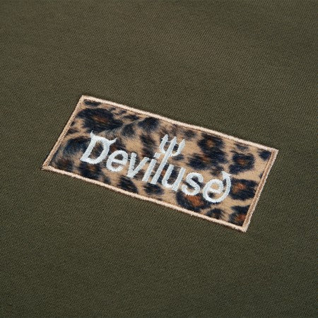 Deviluse　クルースウェット　"LEOPARD BOX LOGO CREWNECK SWEAT"　(Olive)