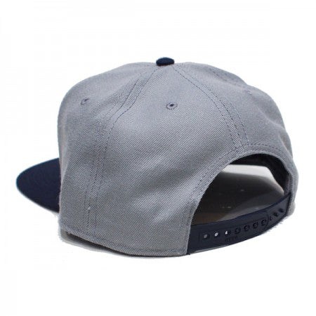 SRH　キャップ　"CROSS SPADE SNAPBACK CAP"　(Navy / Gray)